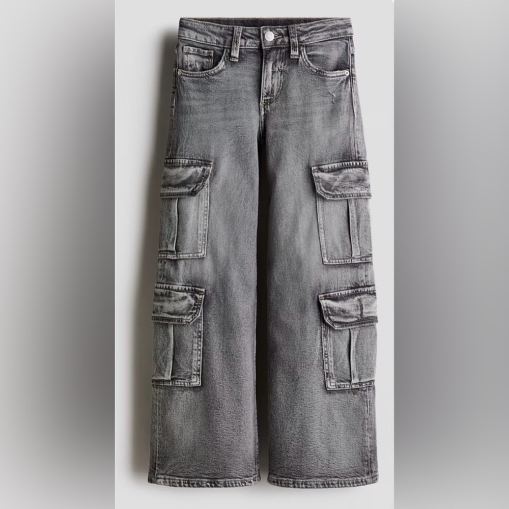 H&M Men's Relaxed Gray Cargo Jeans